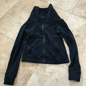 LULULEMON JACKET WITH POCKETS